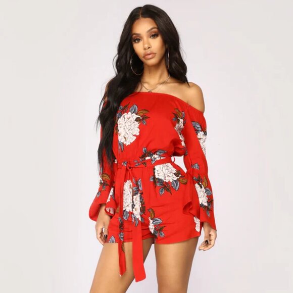 Fashion Nova Pants - 2/for$15 🪩 FASHION NOVA Red Floral Shorts Romper (Size Medium) ❤️